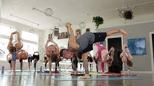 Dylan Werner – AloMoves – Vinyasa Evolution