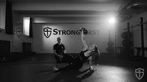 Pavel Macek and Justyna Macková (StrongFirst) – Kettlebell Simple & Sinister